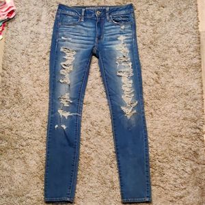 AE Distressed Jeggings size 6